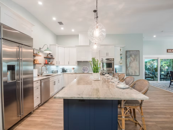 Luxurious 4-Bedroom Waterfront Villa in Holmes Beach